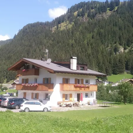 Ferienhaus Garni-dumbria Wolkenstein in Gröden